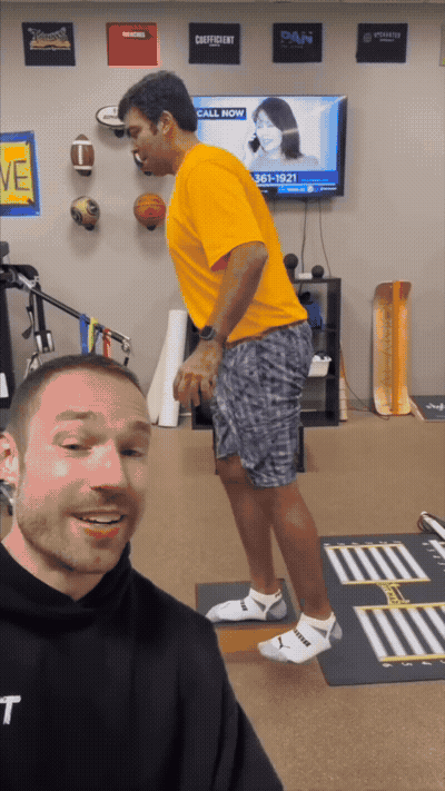 Hip-Hinge Single-Leg Squat